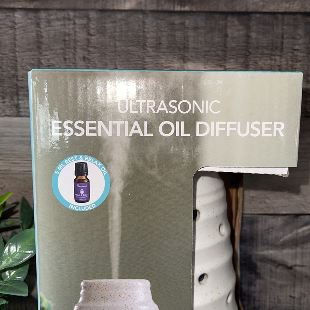 ❤️NEW!!!❤️ Ultrasonic Essential Oil Diffuser. - Picture 8 of 15